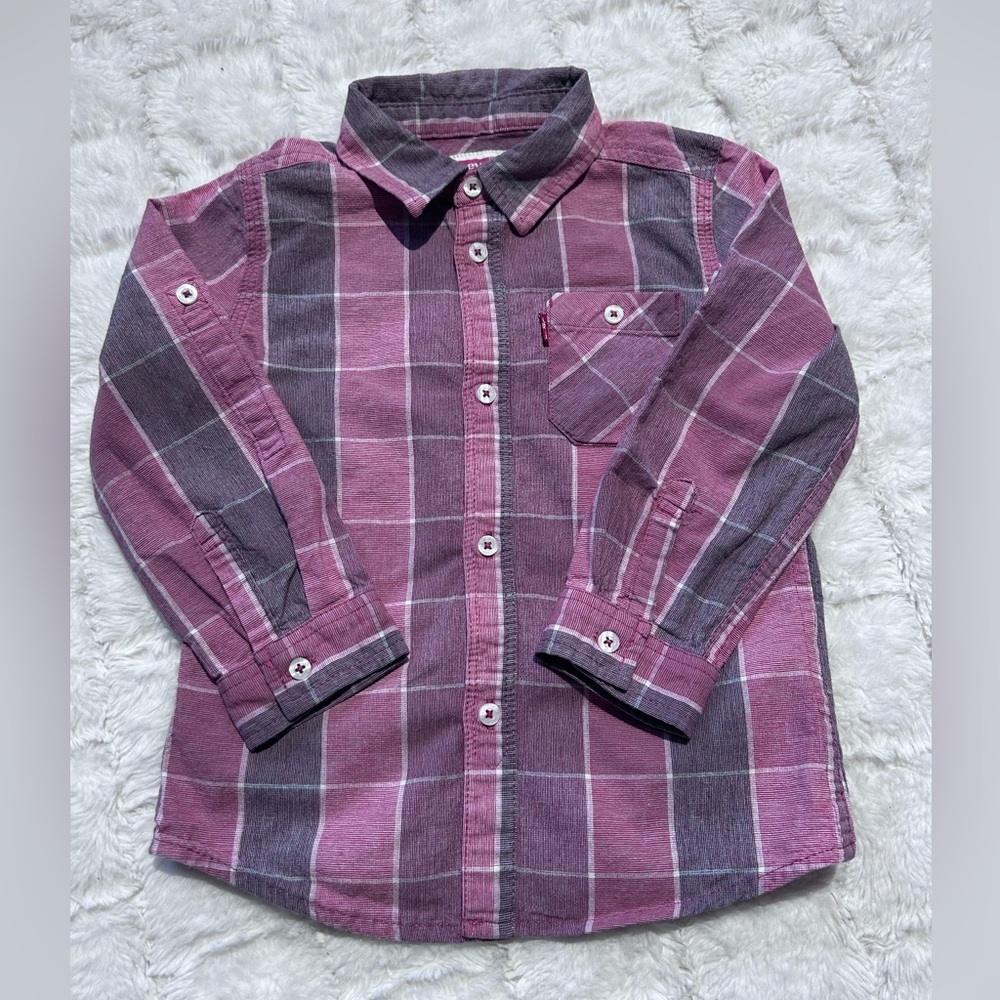 Levi’s‎ Boys 100% Cotton Plaid Long Sleeve Button Down Shirt with One Pocket